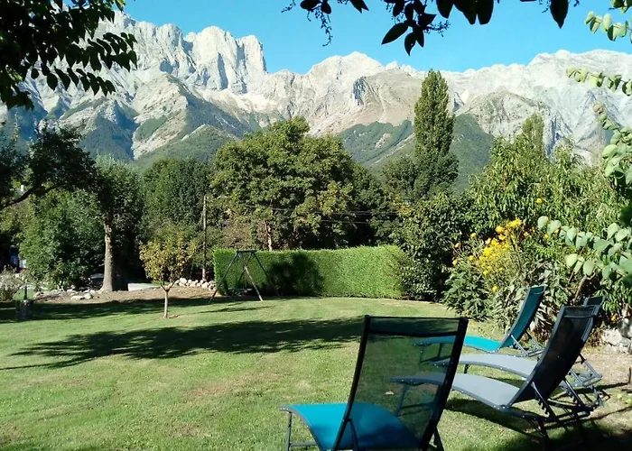 Reflets De Montagnes